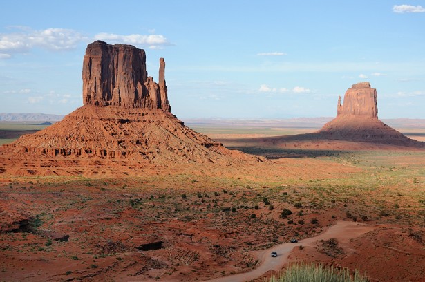 014-monumentvalley-web-lit