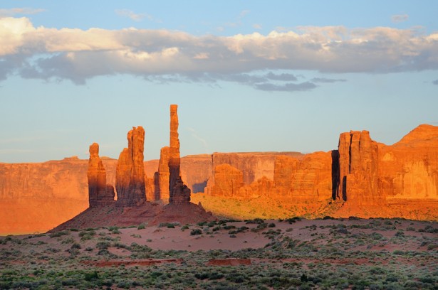 037-monumentvalley-web-lit