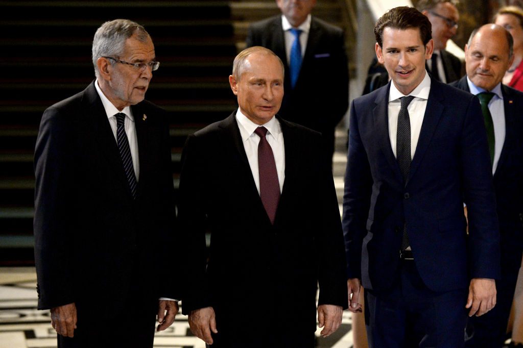 Путін, Себастіан Курц і Александер ван дер Беллен фото