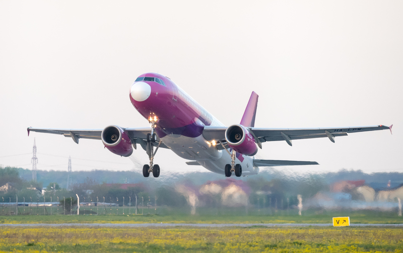 літак wizzair фото