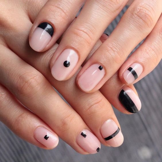 negative space манікюр