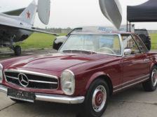 Mercedes-Benz 230 SL