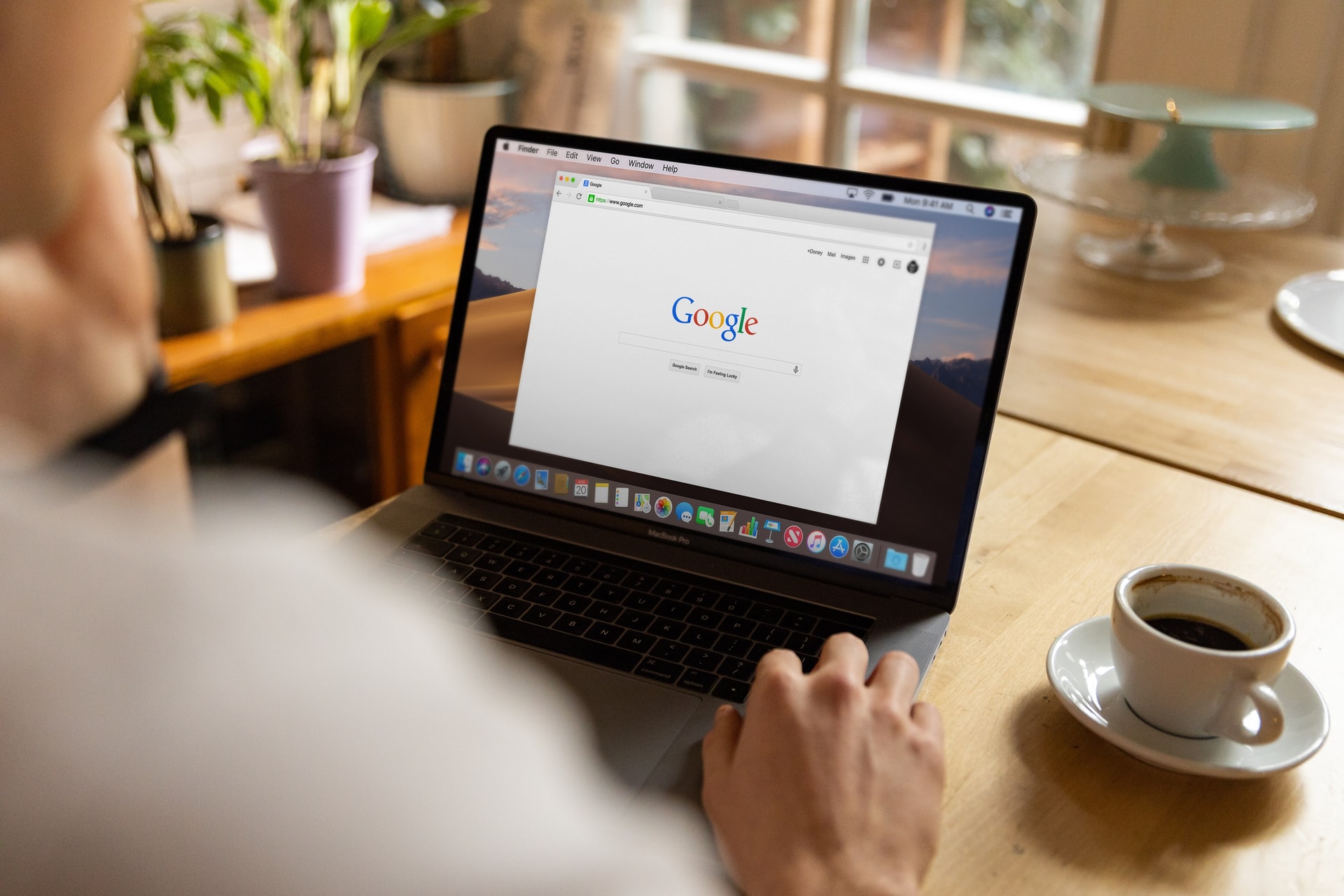 Чарльз Куен Као: цікаві факти про фізика, якому Google присвятив дудл